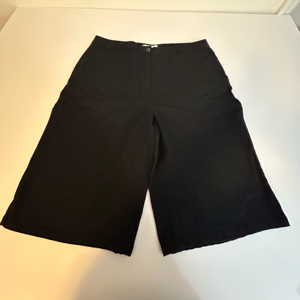 Coldwater Creek Women's Black Bermuda Shorts